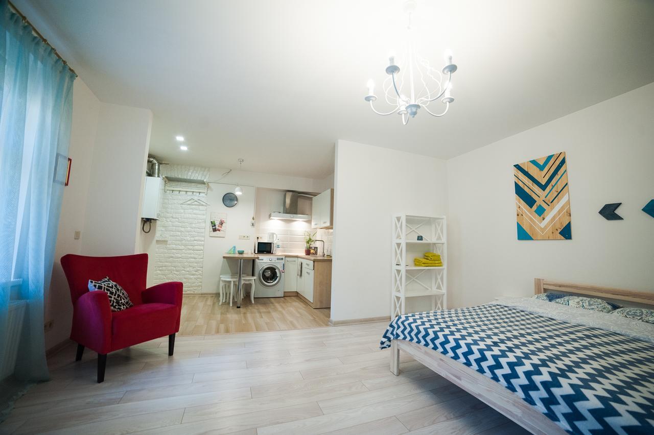 City Center Apartment Lviv Buitenkant foto